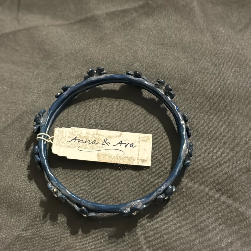 Brand New ANNA & AVA Flower Bracelet